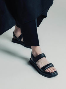 ESSĒN Sandals The Sporty Sandal