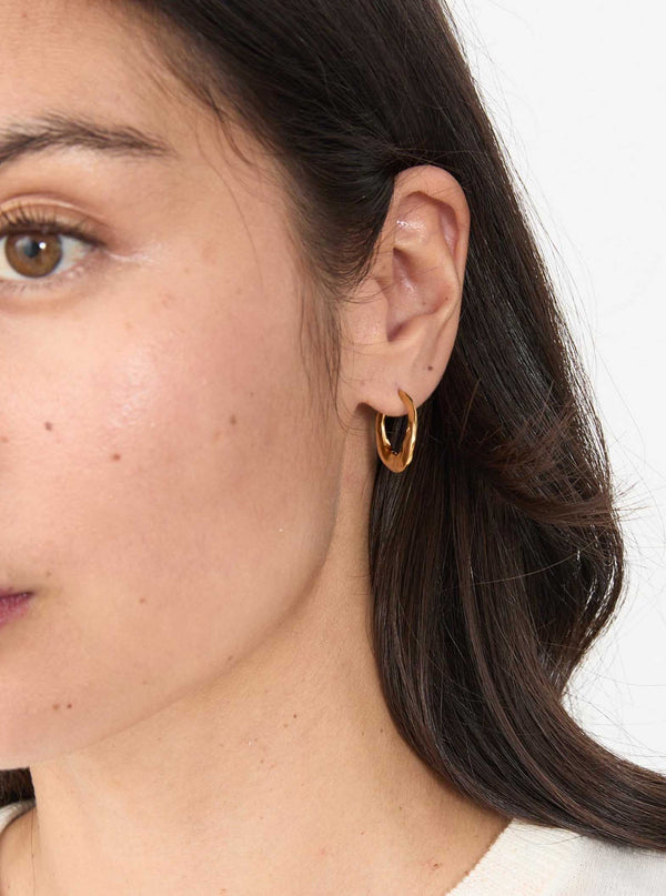 Daija Hoop Small – Nina Gordon