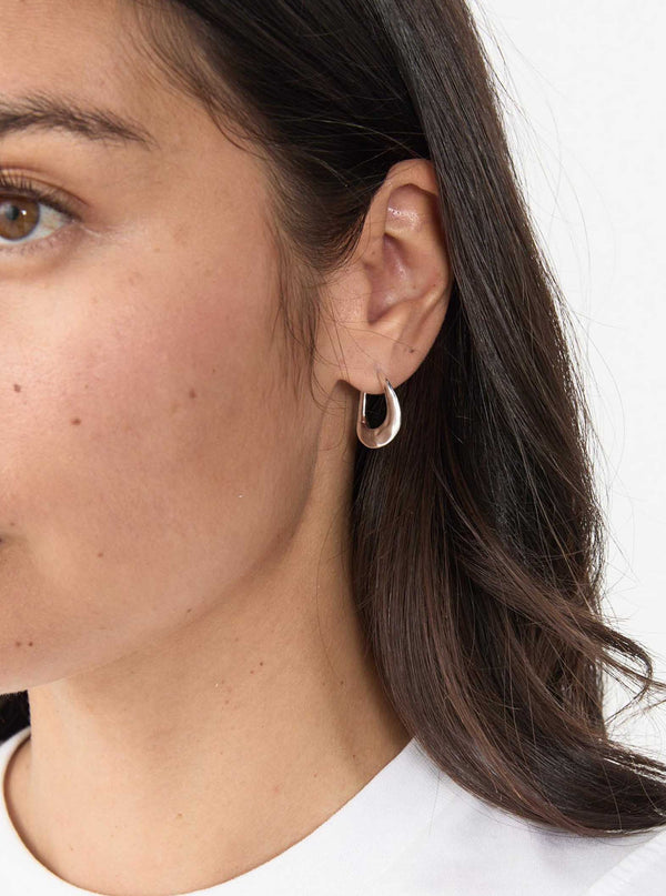 Daija Hoop Small – Nina Gordon