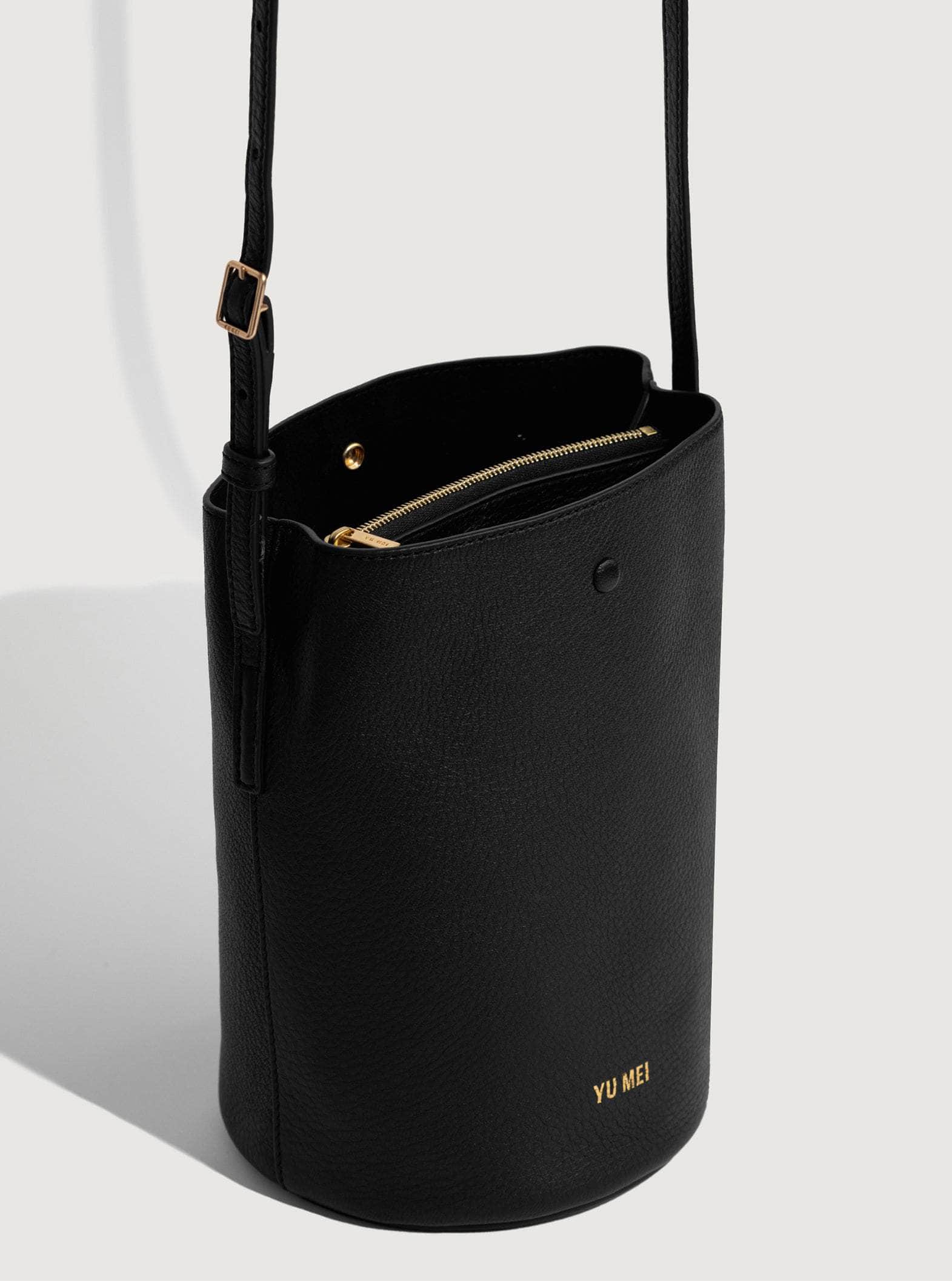 Yu Bucket Yu Mei | Phoebe Bucket Bag – Black Deer Nappa | RIISE - RIISE